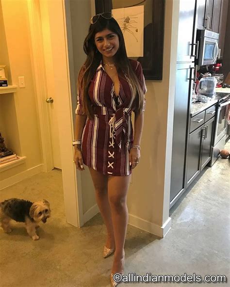 mia khalifa selfies|Mia Khalifa SEXY Photos: Onlyfans Model Shares HOT Mirror .